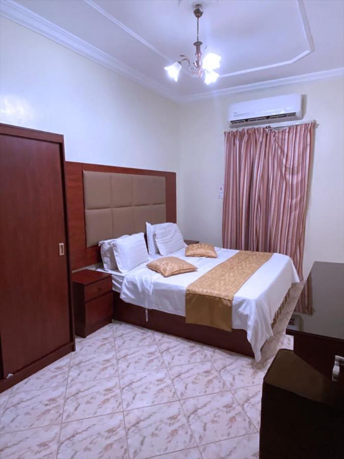 Lamar Hotel